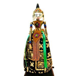 VTG Indonesian Cupumanik Handmade WAYANG GOLEK Wood PUPPET/Doll on Stand -Shinta